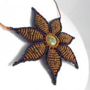 Serpentine macrame flower necklace